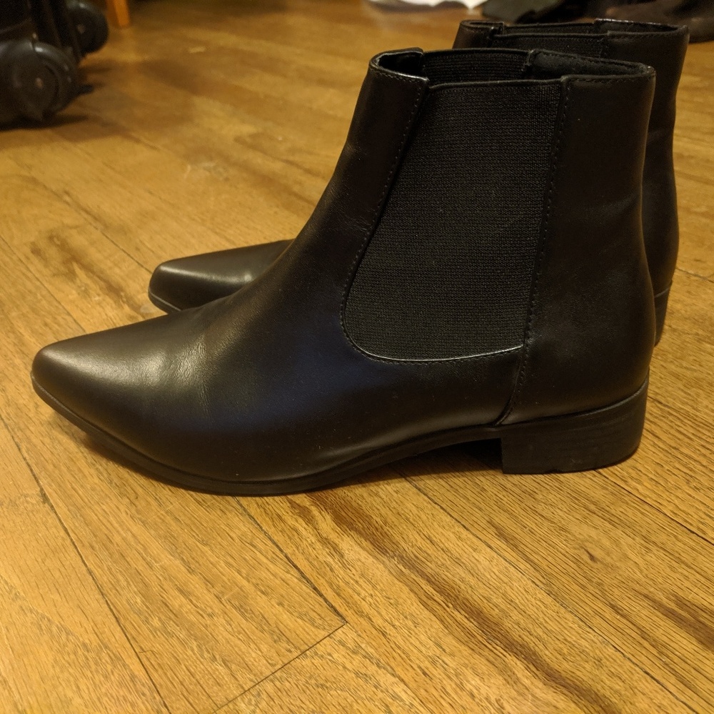 Leather elastic ankle boots